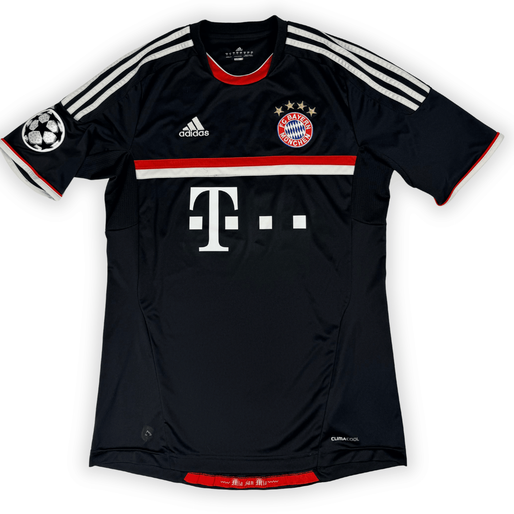 2011-2012 Bayern Munich Ucl Third Shirt Robben #10 - (M) product image 2, provided for visual reference and product detail