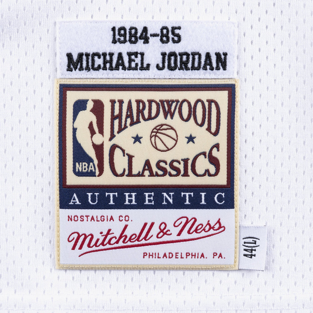 Michael Jordan Chicago Bulls 1985-86 Authentic Jersey product image 8, provided for visual reference and product detail