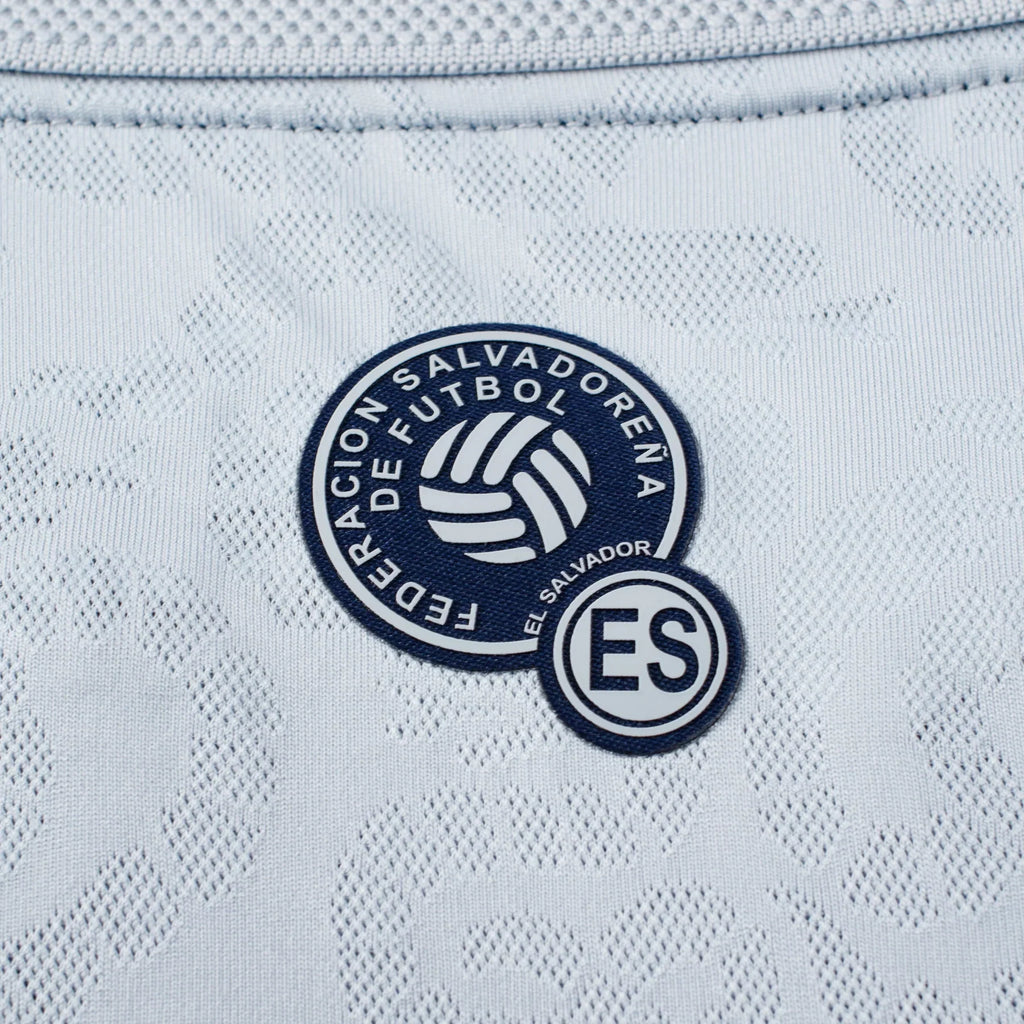 Umbro Men El Salvador Authentic Away Jersey 26/27 product image 4, provided for visual reference and product detail review