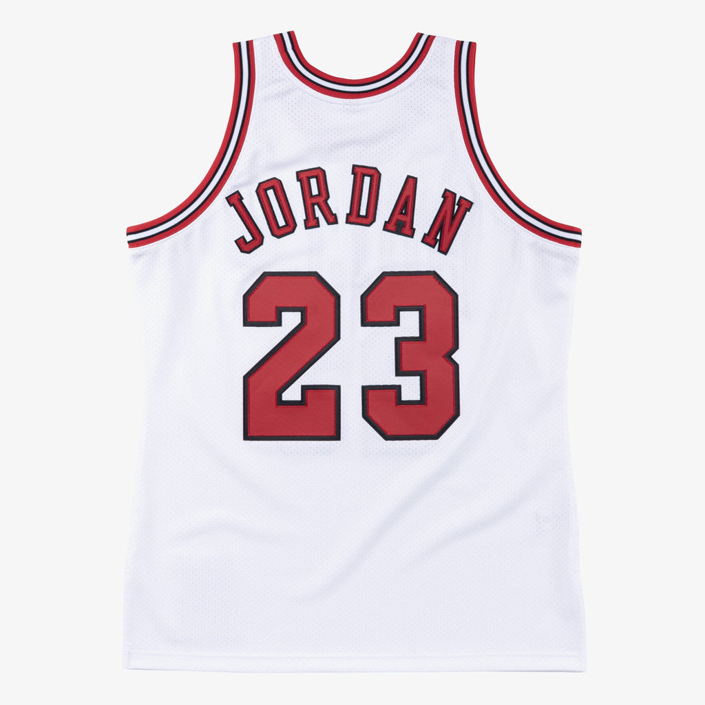Michael Jordan Chicago Bulls 1997-98 Authentic Jersey product image 3, provided for visual reference and product detail