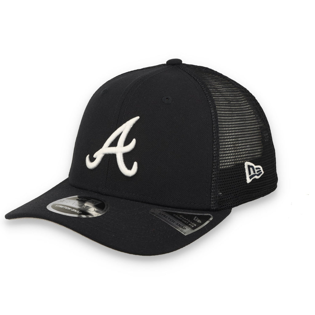 New Era Atlanta Braves Team 9SEVENTY Stretch-Snap Trucker Hat product image 1, provided for visual reference and product