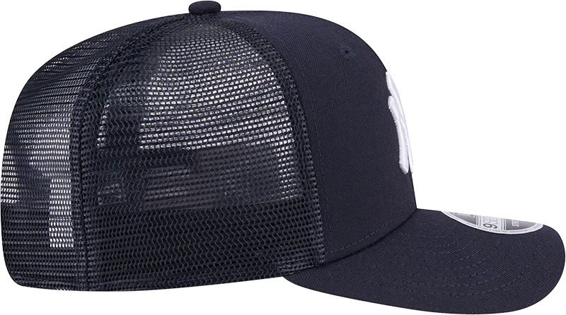 New Era New York Yankees Team 9SEVENTY Stretch-Snap Trucker Hat product image 3, provided for visual reference and product