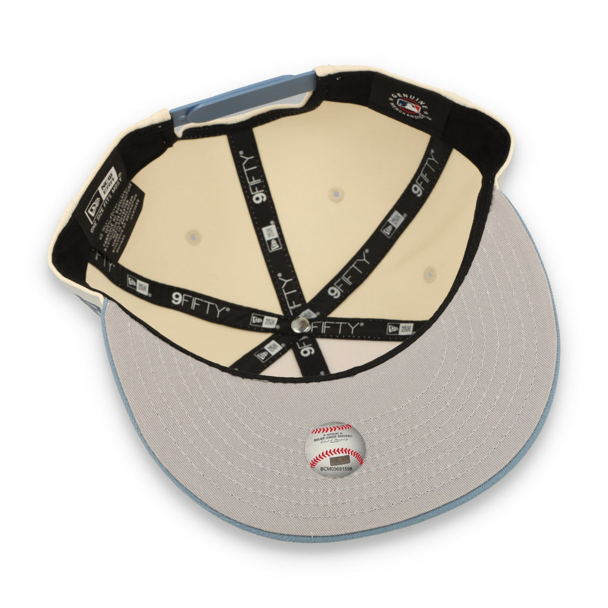New Era New York Yankees 2-Tone Color Pack 9FIFTY Snapback Hat - Cream/Baby Blue product image 7, provided for visual