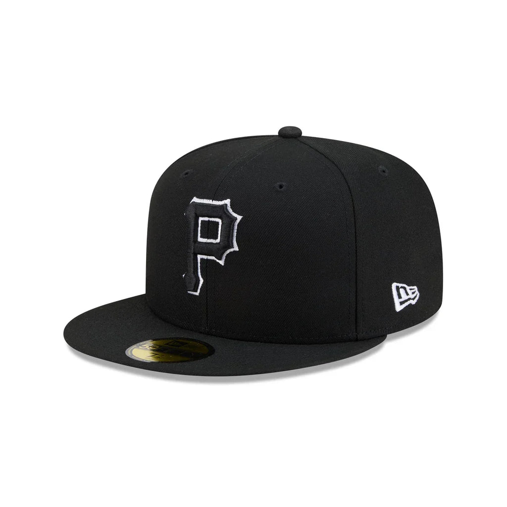 New Era Pittsburgh Pirates 59FIFTY Fitted Hat - BLK/WHITE product image 1, provided for visual reference and product detail