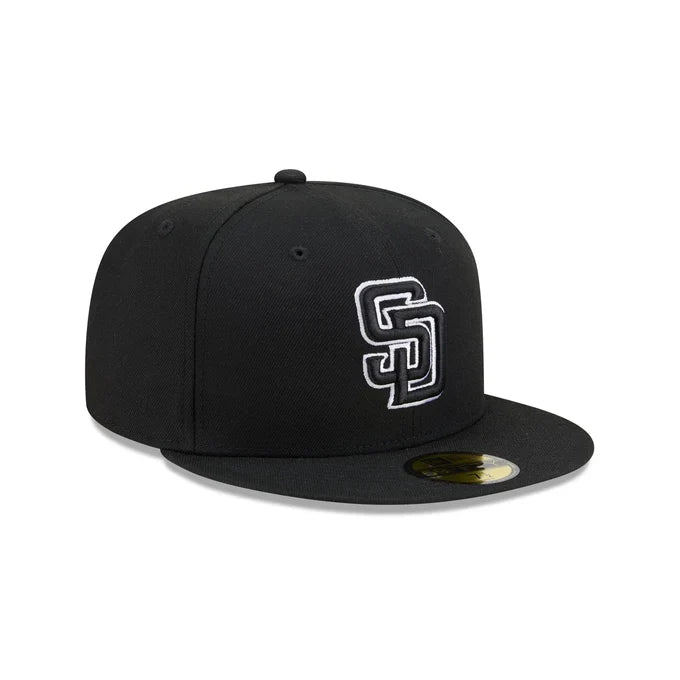 New Era San Diego Padres 59FIFTY Fitted Hat - BLK/WHITE product image 1, provided for visual reference and product detail