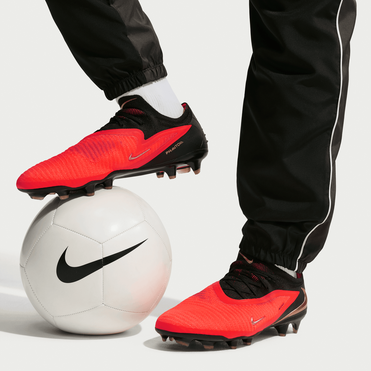 Nike Phantom 6 Low Elite FG - BRIGHT CRIMSON/BLUR-BLACK product image 12, provided for visual reference and product detail