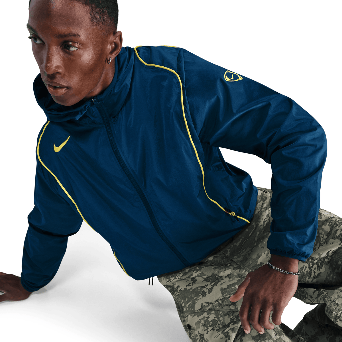 Nike Total 90 Men Repel Soccer Full-Zip Jacket-Midnight Navy/game Royal/lightening product image 3, provided for visual