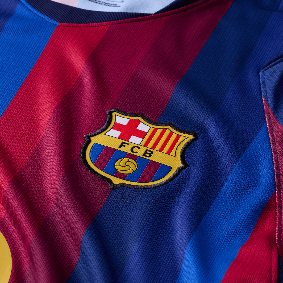 Nike Men FC Barcelona Home Stadium Dri-FIT Soccer Jersey 26/27 product image 3, provided for visual reference and product
