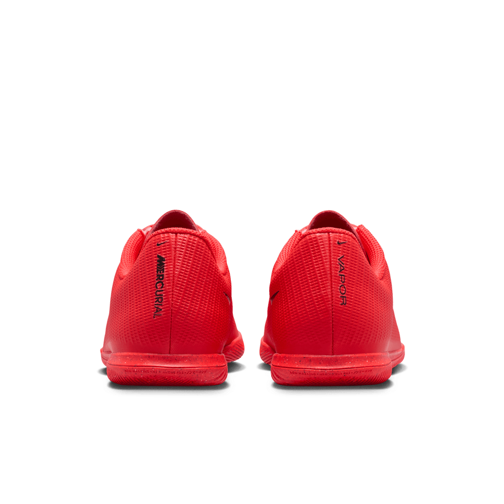 Nike Jr. Mercurial Vapor 17 Club Big Kids' Indoor/Court Low-Top Soccer Shoes product image 6, provided for visual reference