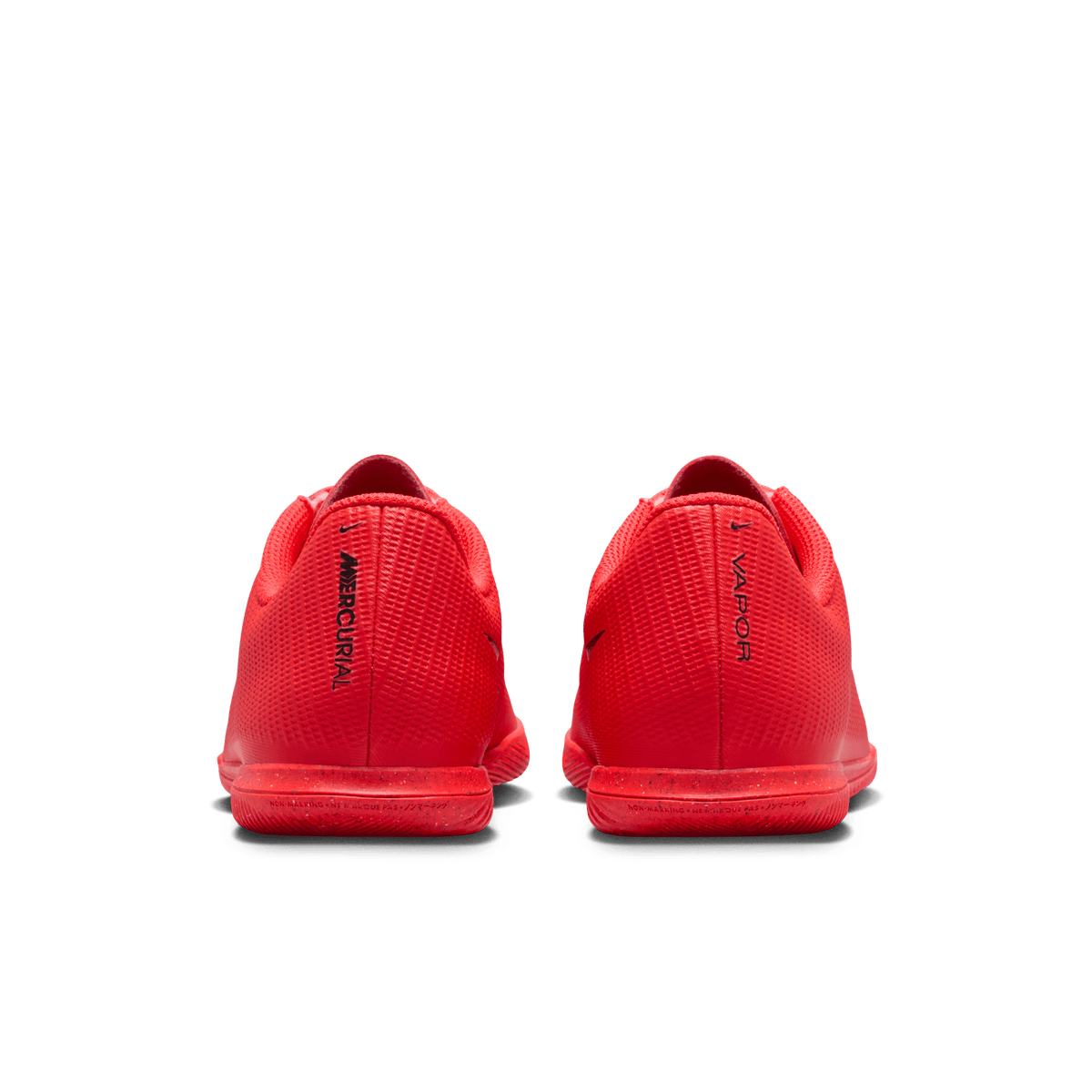 Nike Jr. Mercurial Vapor 17 Club Big Kids' Indoor/Court Low-Top Soccer Shoes product image 6, provided for visual reference