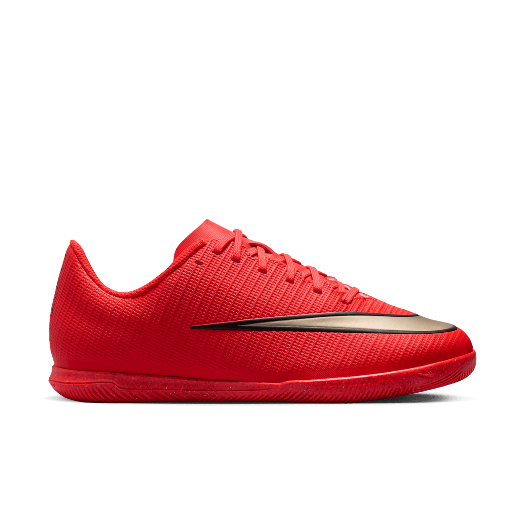 Nike Jr. Mercurial Vapor 17 Club Big Kids' Indoor/Court Low-Top Soccer Shoes product image 1, provided for visual reference