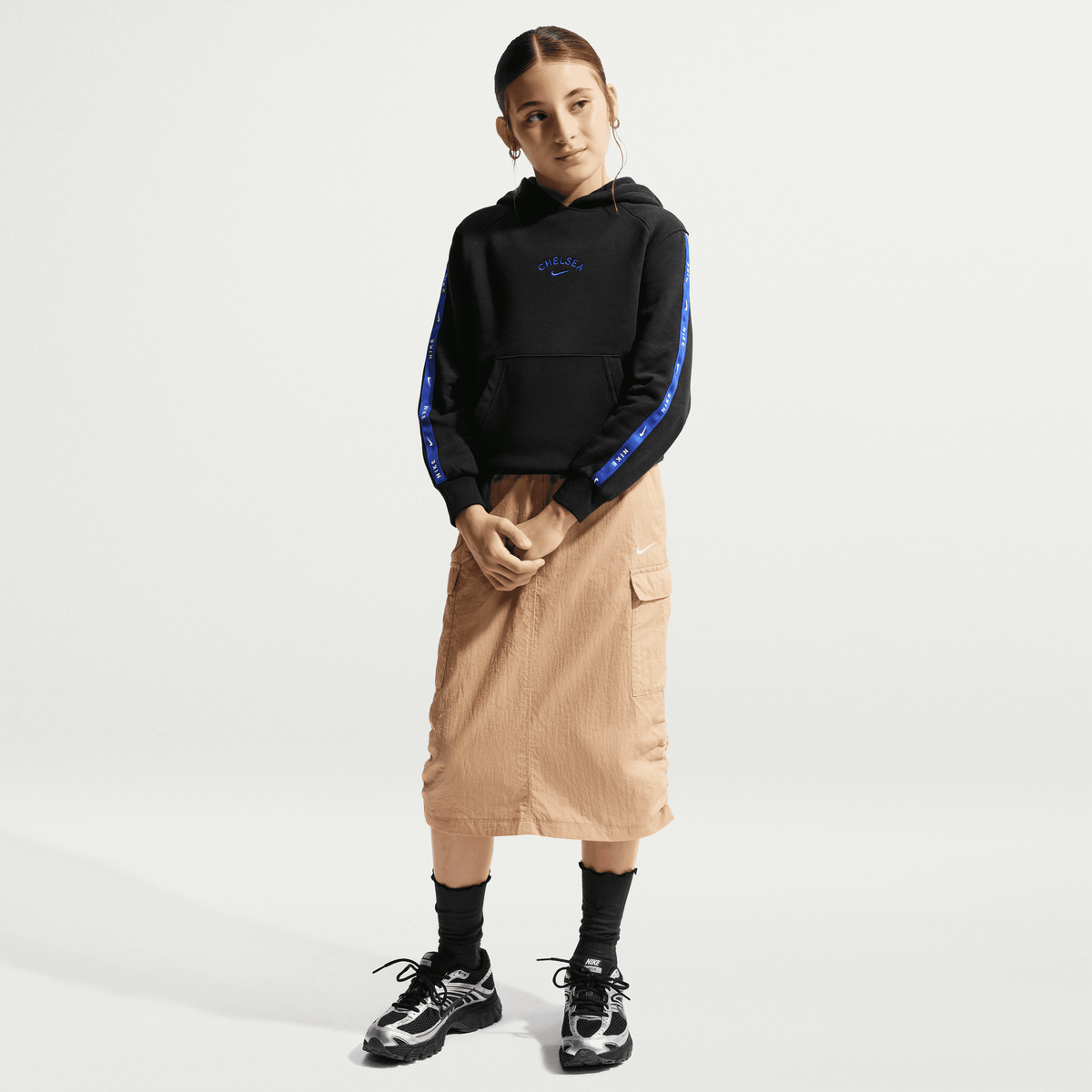 Nike Chelsea FC City Side Big Kids' Soccer Fleece Pullover Hoodie product image 4, provided for visual reference and product