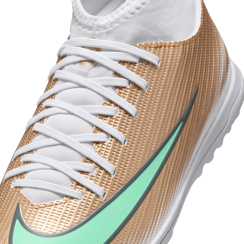 Nike Jr. Mercurial Superfly 11 Club "Kylian Mbappé" TF-METALLIC GOLD/GREEN GLOW product image 6, provided for visual