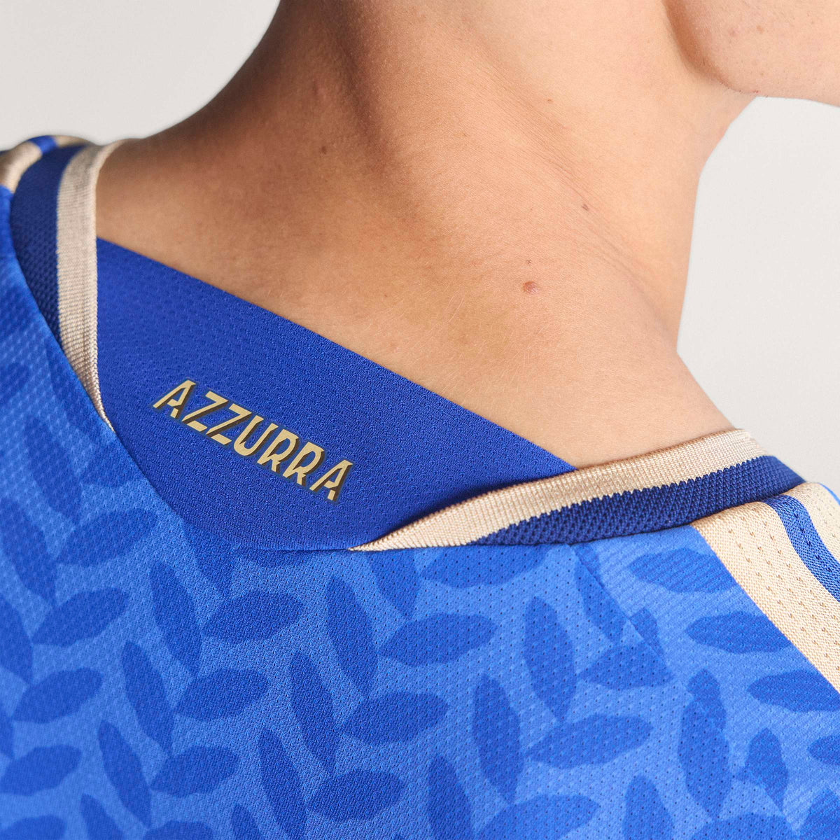 Adidas Italy Home Authentic Stadium Jersey 2026 product image 4, provided for visual reference and product detail review