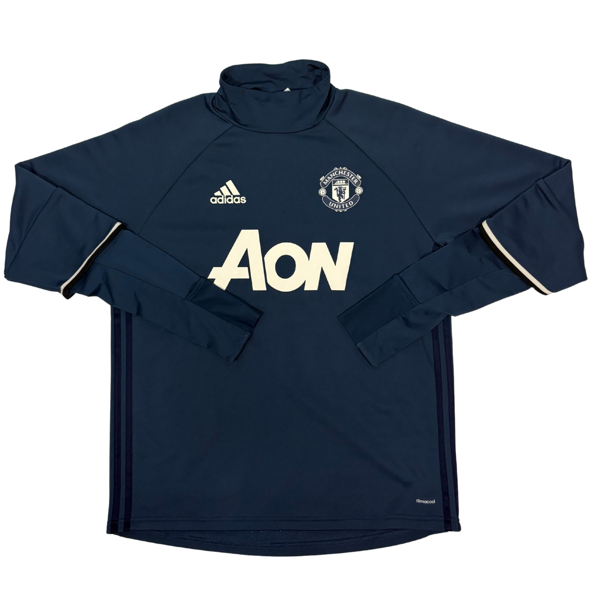 2015-2016 Machester United Training Top - (L) product image 1, provided for visual reference and product detail review