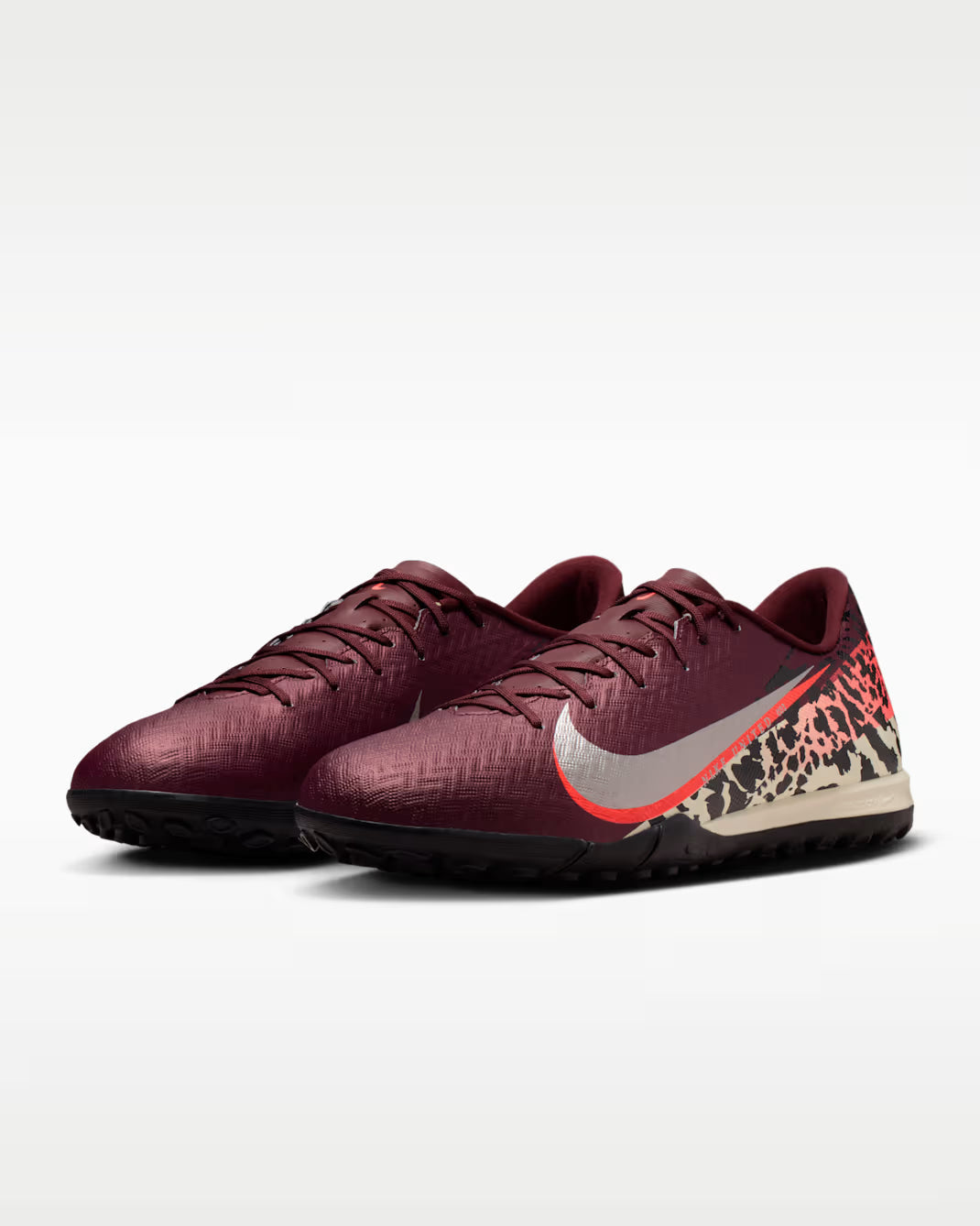 NIKE UNITED MERURIAL VAPOR 16 ACADEMY TF - Burgundy Crush/University Red product image 1, provided for visual reference and