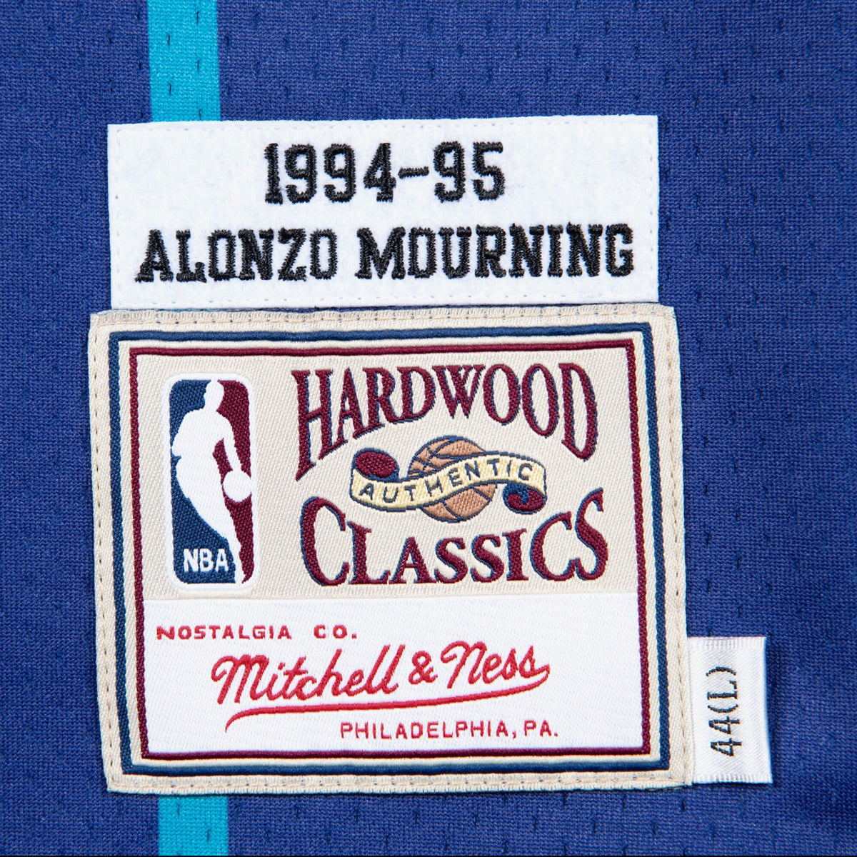 Alonzo Mourning Charlotte Hornets 1994-95 Authentic Alternate Jersey product image 4, provided for visual reference and