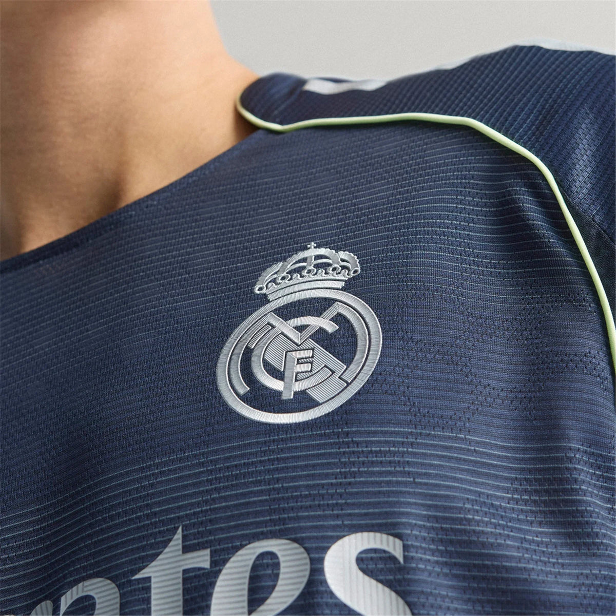 25/26 Real Madrid Authentic Away Jersey product image 3, provided for visual reference and product detail review