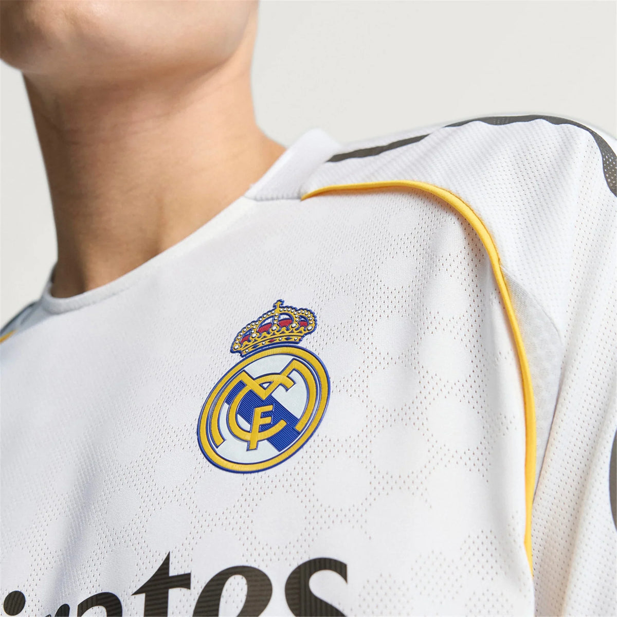 25/26 Real Madrid Authentic Home Jersey product image 3, provided for visual reference and product detail review