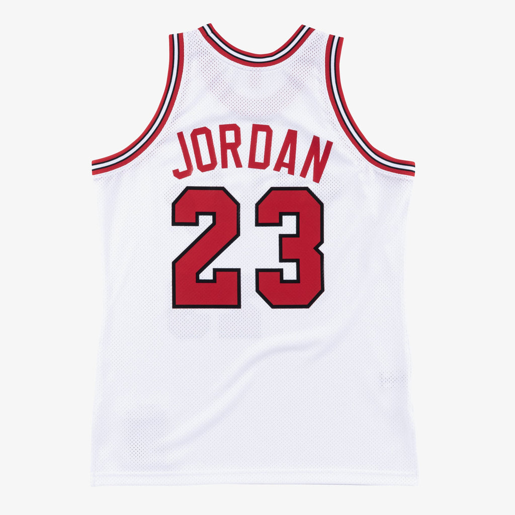 Michael Jordan Chicago Bulls 1985-86 Authentic Jersey product image 7, provided for visual reference and product detail