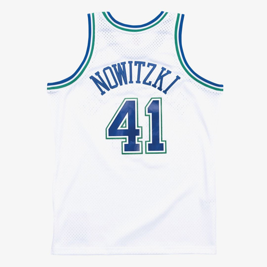 Dallas Mavericks Dirk Nowitzki Mitchell & Ness 1998 - 99 product image 2