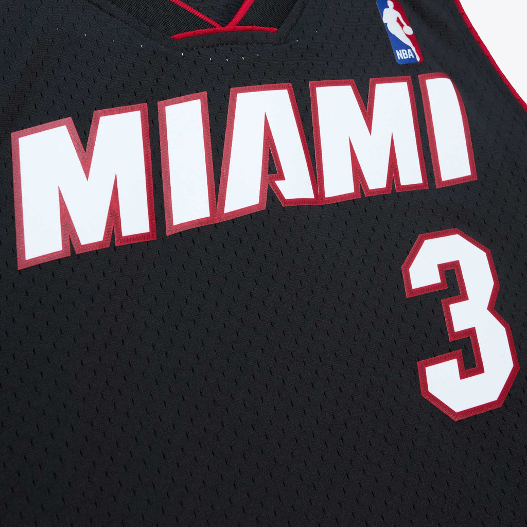 Dwyane Wade Miami Heat 2012 Hardwood Classics Swingman Road Jersey product image 5, provided for visual reference and