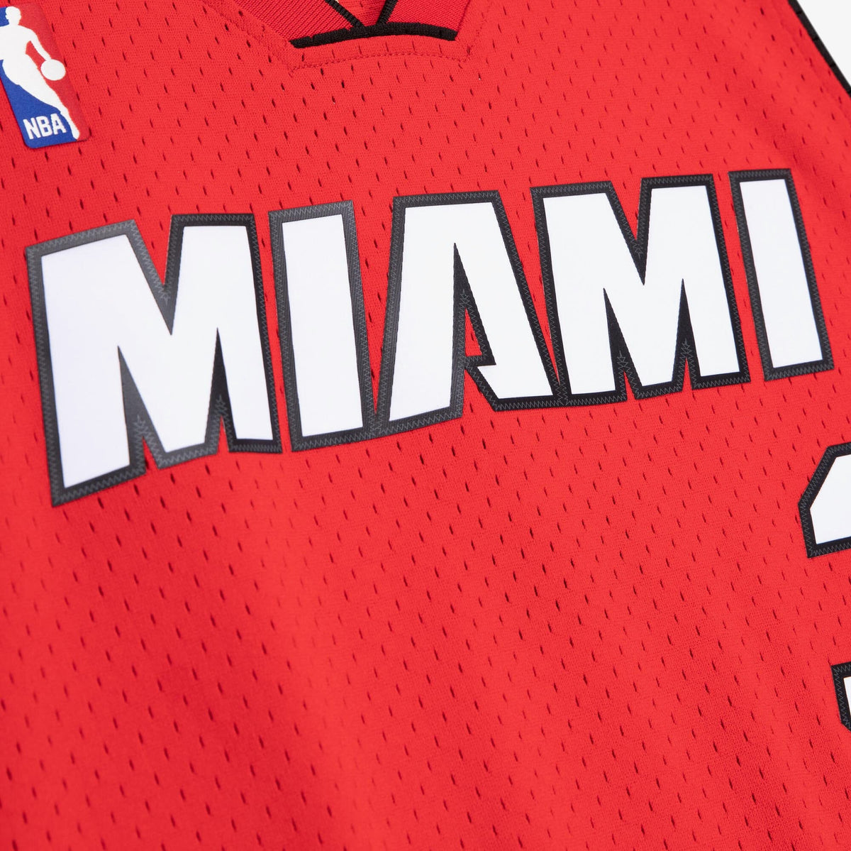 Dwyane Wade Miami Heat 2005-06 Swingman Alternate Jersey product image 4, provided for visual reference and product detail