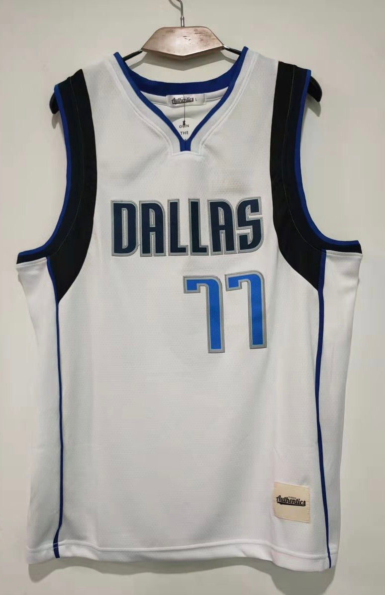 Luca Doncic Dallas Mavericks Jersey Classic Authentics product image 2