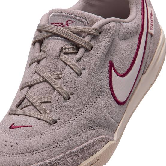 Nike Jr. Tiempo Streetgato PRM Big Kids' Indoor/Court Low-Top Soccer Shoes-Moon Particle/chalk-team Red product image 3,