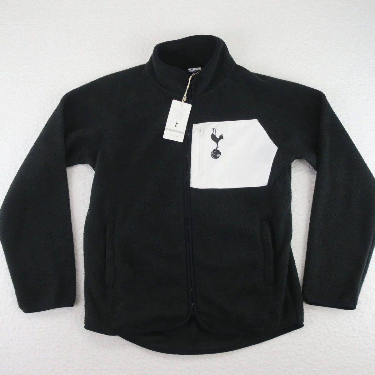 Licensed Winter Fleece product image 2, provided for visual reference and product detail review